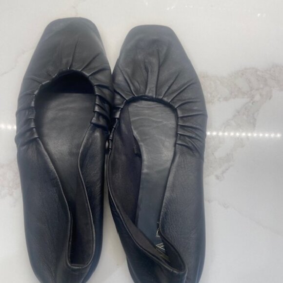 Zara Women's Black Leather Flats - Picture 11 of 16